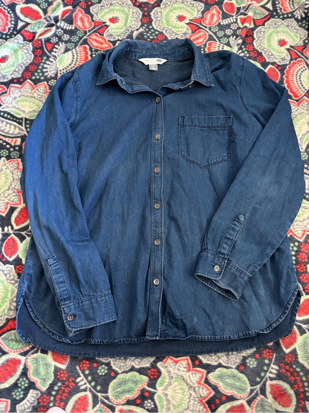 Old Navy Women’s Indigo Denim-Style Button-Down Shirt